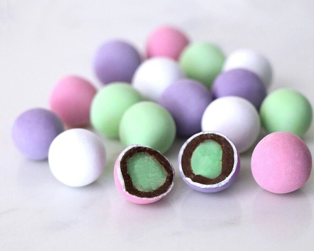 ANDY ANAND CHOCOLATIER Gluten Free Holland Mints - Finest Dark Belgian Chocolate Infused with Pure Peppermint Oil Unique Flavor With Dutch Goodness, Best Gourmet Perfect as a Luxurious Gift Box (1lb)